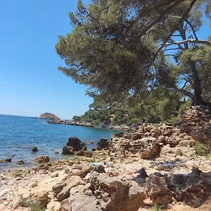 Appartement 2/4 Pers Au Calme Avec Rez-de-jardin, Bandol