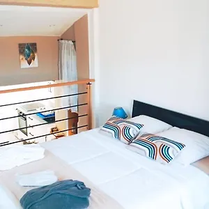 Appartement Type 2 Avec Terrasse Et Parking, Bandol
